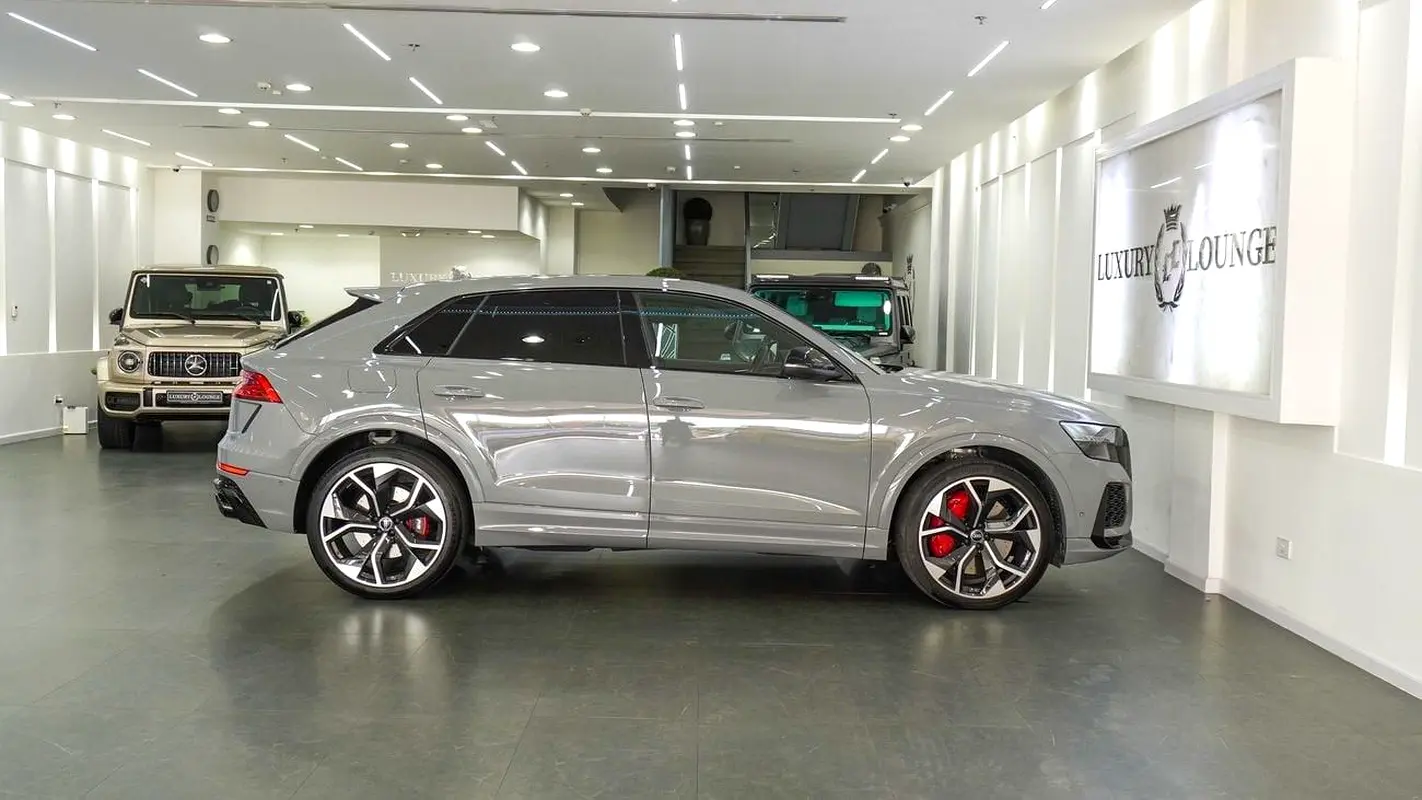 AUDI RS Q8 4.0 TFSI quattro S tronic 2024 - photo 4 - Import Émirats | International Cars