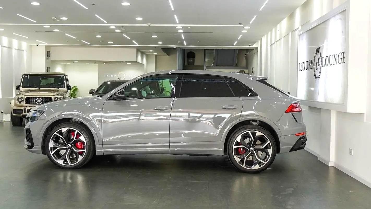 AUDI RS Q8 4.0 TFSI quattro S tronic 2024 - photo 5 - Import Émirats | International Cars