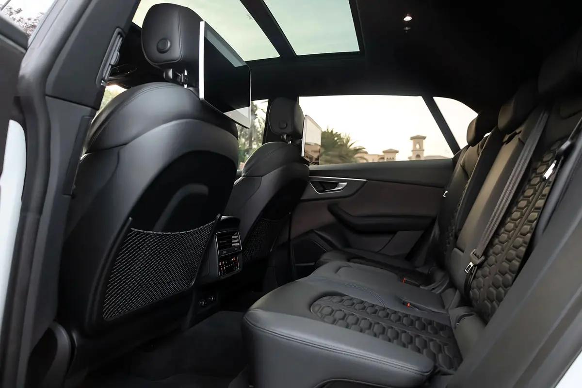 AUDI RS Q8 4.0 TFSI quattro 2023 - photo 10 - Import Émirats | International Cars