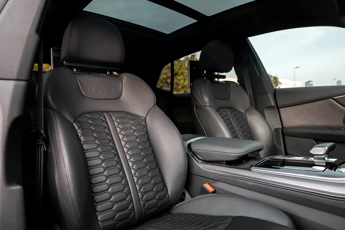 AUDI RS Q8 4.0 TFSI quattro 2023 - photo 8 - Import Émirats | International Cars