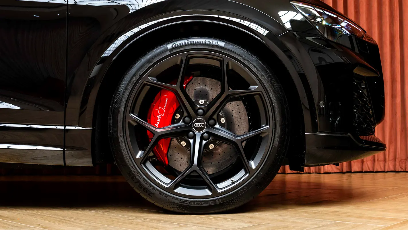 AUDI RS Q8 4.0 TFSI quattro S tronic 2026 - photo 4 - Import Émirats | International Cars