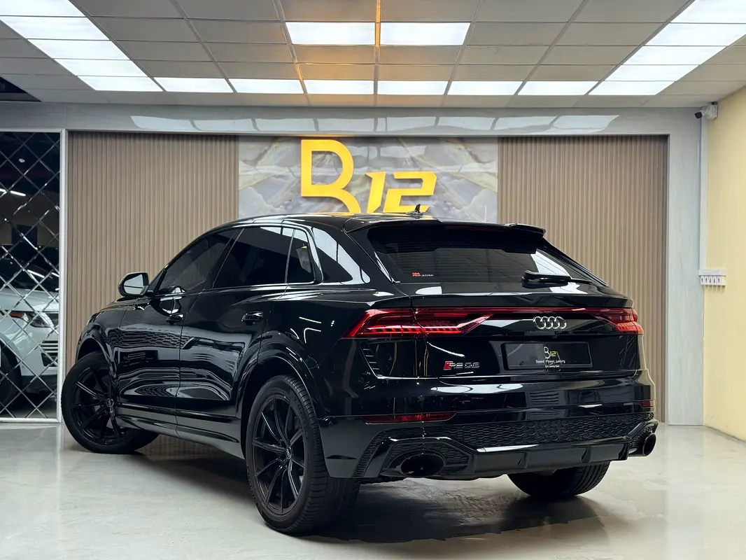 AUDI RS Q8 Carbon Black Edition 2020 - photo 7 - Import Émirats | International Cars