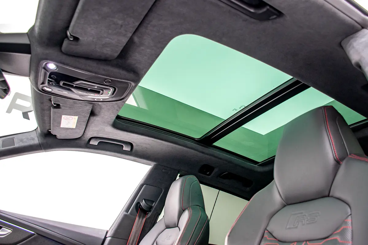 AUDI RS Q8 4.0 TFSI quattro 2023 - photo 12 - Import Émirats | International Cars