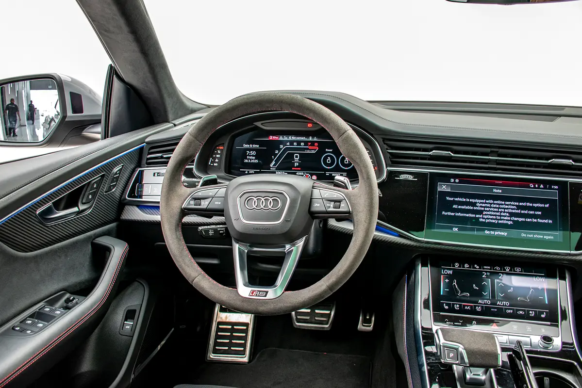 AUDI RS Q8 4.0 TFSI quattro 2023 - photo 9 - Import Émirats | International Cars