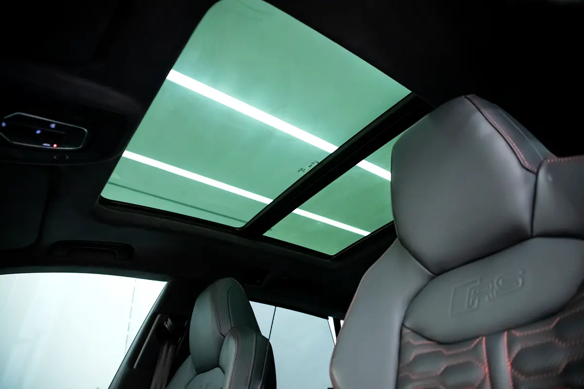 AUDI RS Q8 Carbon Black Edition 2023 - photo 11 - Import Émirats | International Cars