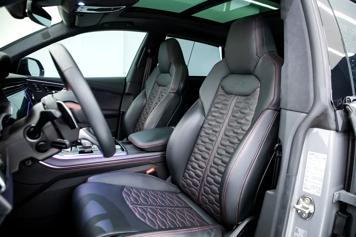 AUDI RS Q8 Carbon Black Edition 2023 - photo 12 - Import Émirats | International Cars