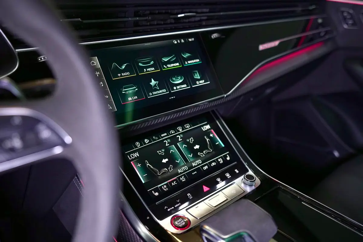 AUDI RS Q8 4.0 TFSI quattro 2023 - photo 3 - Import Émirats | International Cars