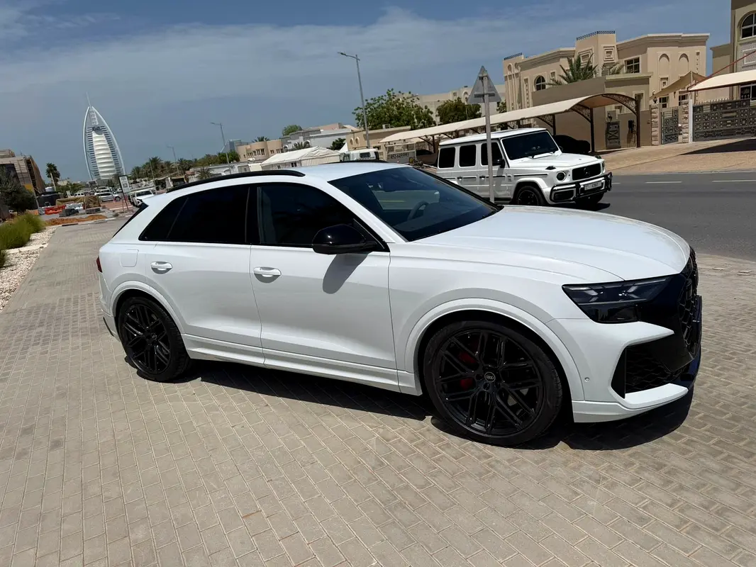 AUDI RS Q8 4.0 TFSI quattro 2025 - photo 5 - Import Émirats | International Cars