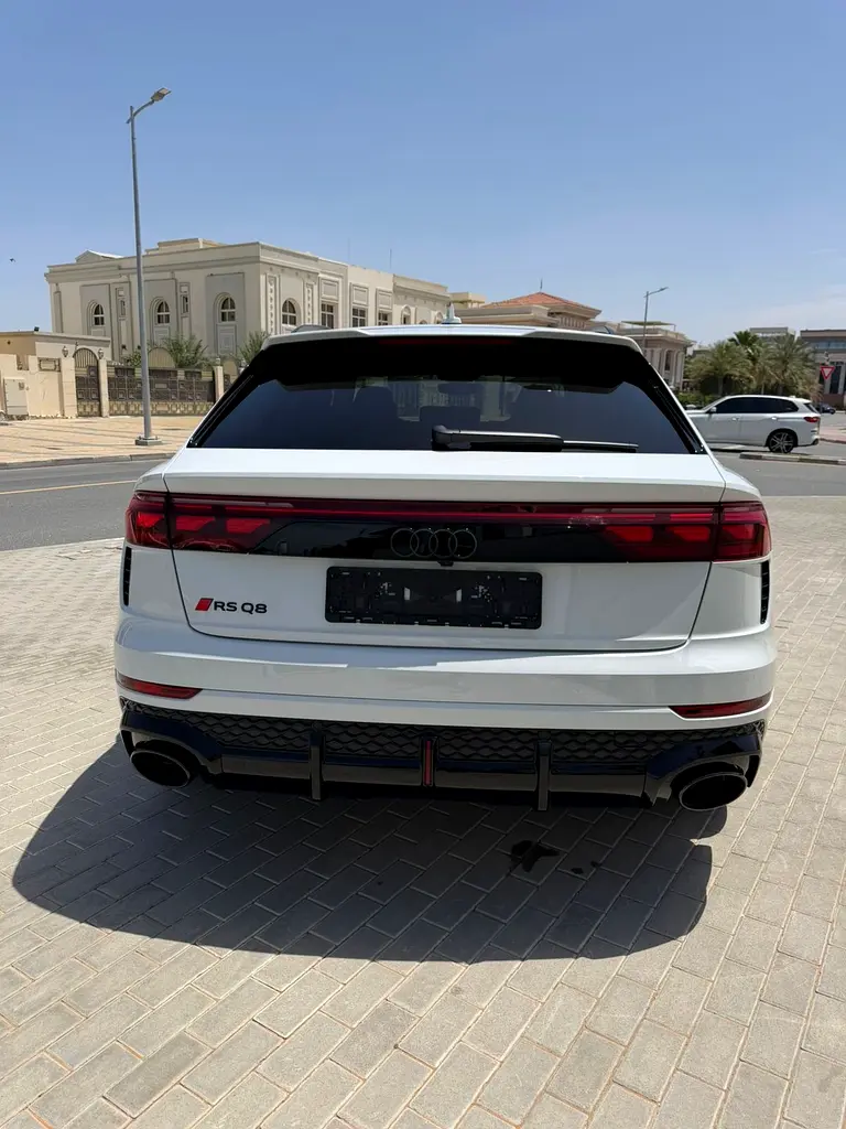 AUDI RS Q8 4.0 TFSI quattro 2025 - photo 7 - Import Émirats | International Cars