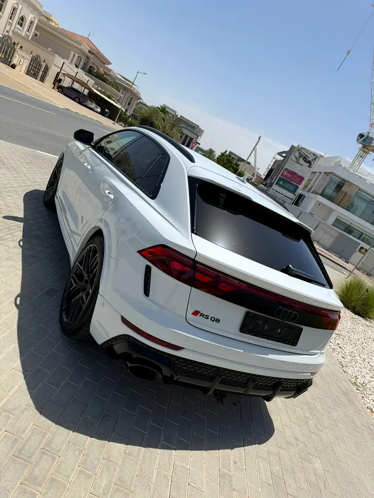 AUDI RS Q8 4.0 TFSI quattro 2025 - photo 8 - Import Émirats | International Cars