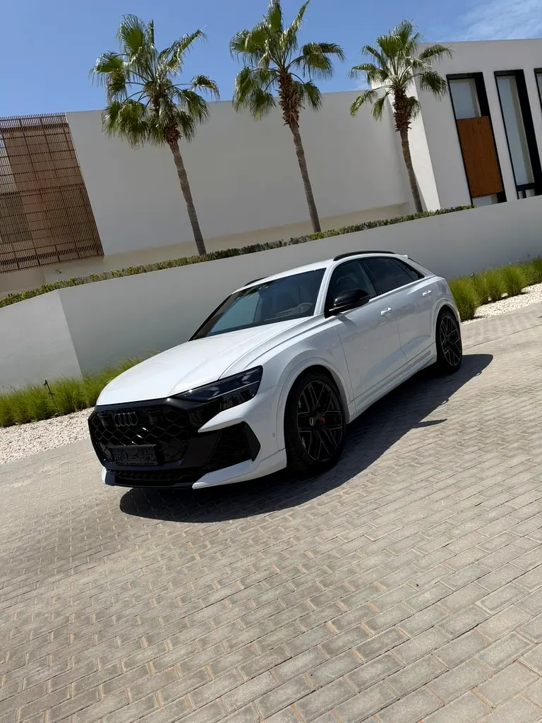 AUDI RS Q8 4.0 TFSI quattro 2025 - photo 9 - Import Émirats | International Cars