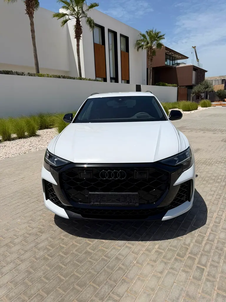 AUDI RS Q8 4.0 TFSI quattro 2025 - photo 10 - Import Émirats | International Cars