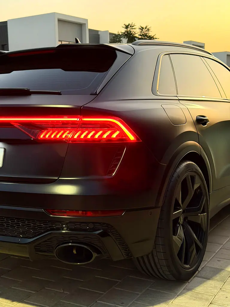 AUDI RS Q8 4.0 TFSI quattro S tronic 2021 - photo 10 - Import Émirats | International Cars