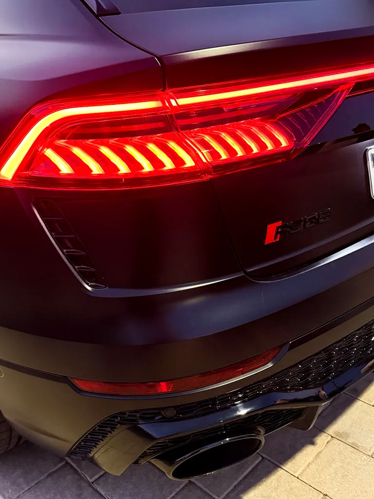 AUDI RS Q8 4.0 TFSI quattro S tronic 2021 - photo 11 - Import Émirats | International Cars