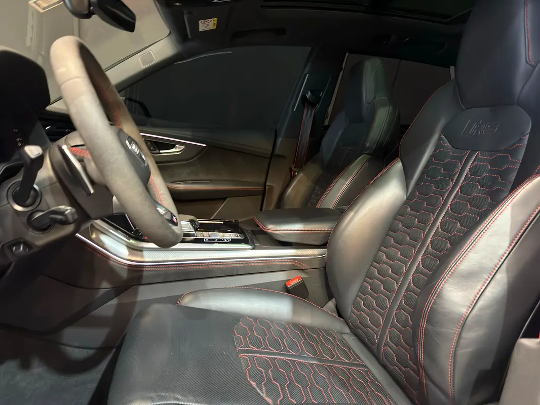 AUDI RS Q8 4.0 TFSI quattro S tronic 2022 - photo 11 - Import Émirats | International Cars