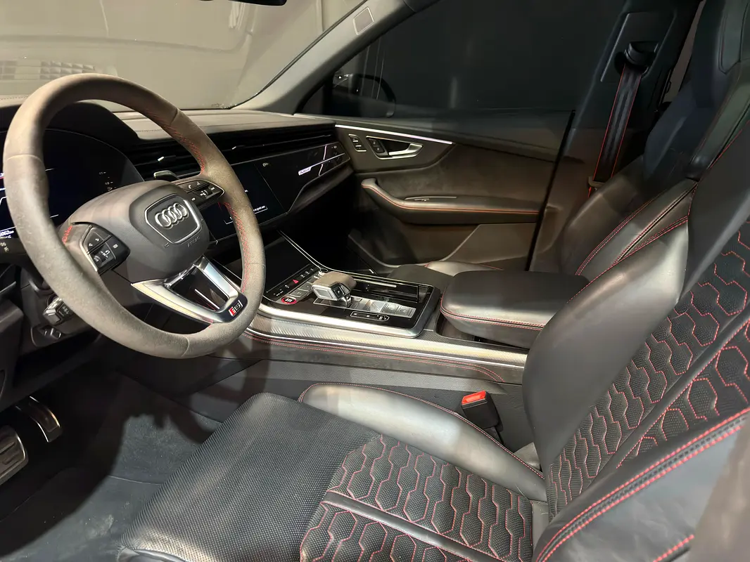 AUDI RS Q8 4.0 TFSI quattro S tronic 2022 - photo 8 - Import Émirats | International Cars