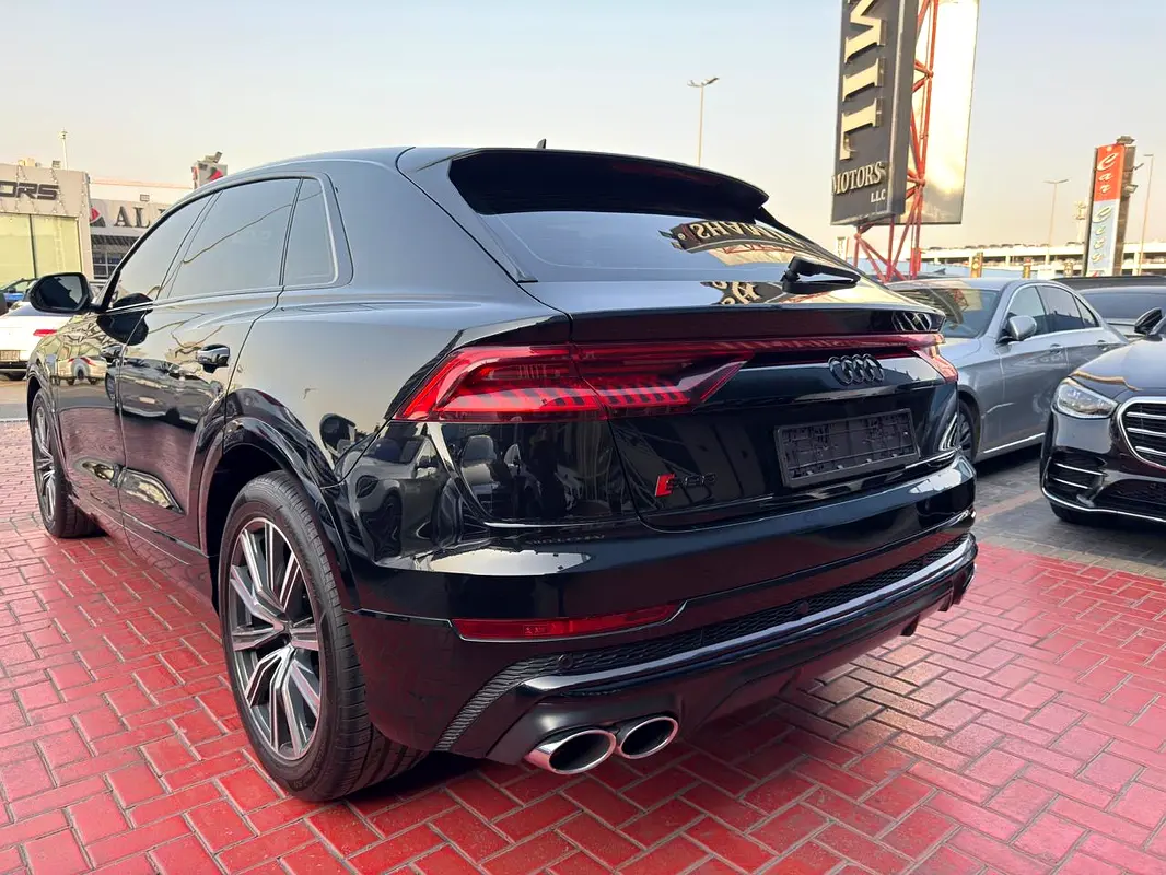 AUDI SQ8 4.0 TFSI Quattro 2023 - photo 4 - Import Émirats | International Cars