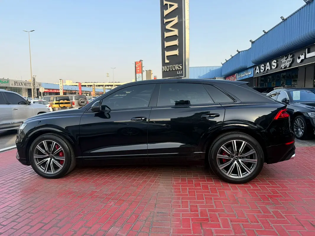 AUDI SQ8 4.0 TFSI Quattro 2023 - photo 6 - Import Émirats | International Cars
