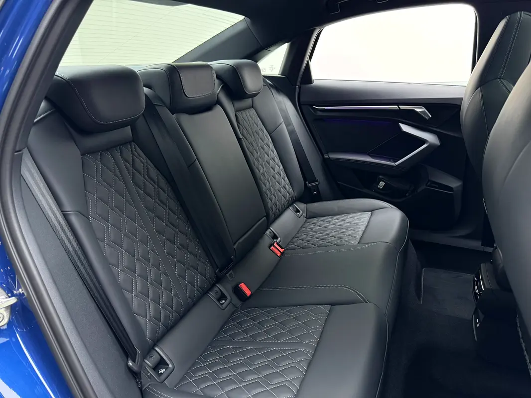 AUDI S3 Black Edition 2025 - photo 10 - Import Émirats | International Cars