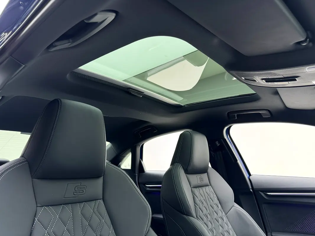 AUDI S3 Black Edition 2025 - photo 9 - Import Émirats | International Cars