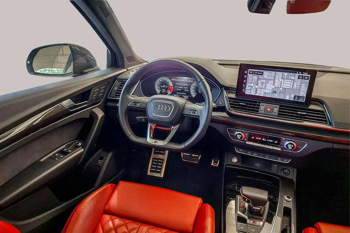 AUDI SQ5 3.0 TFSI quattro 2023 - photo 10 - Import Émirats | International Cars