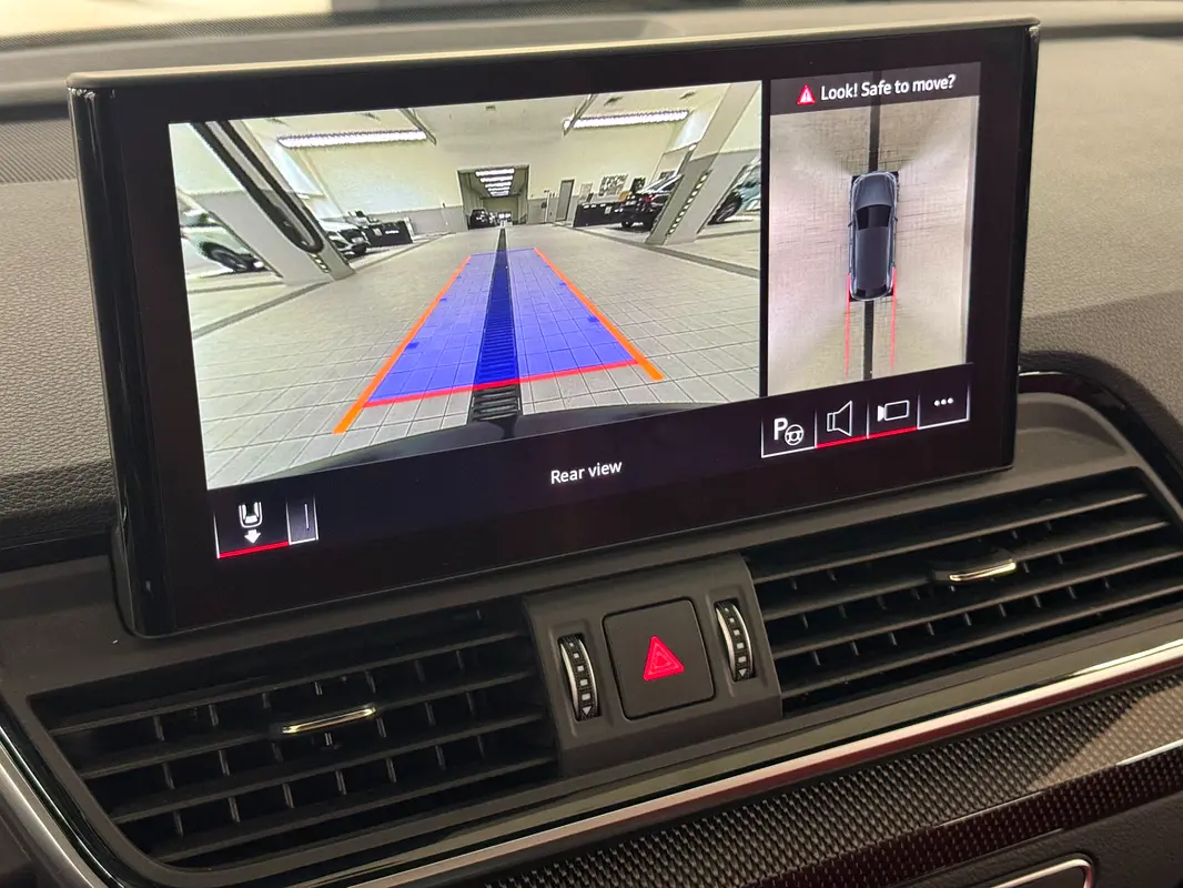 AUDI SQ5 3.0 TFSI quattro 2025 - photo 11 - Import Émirats | International Cars