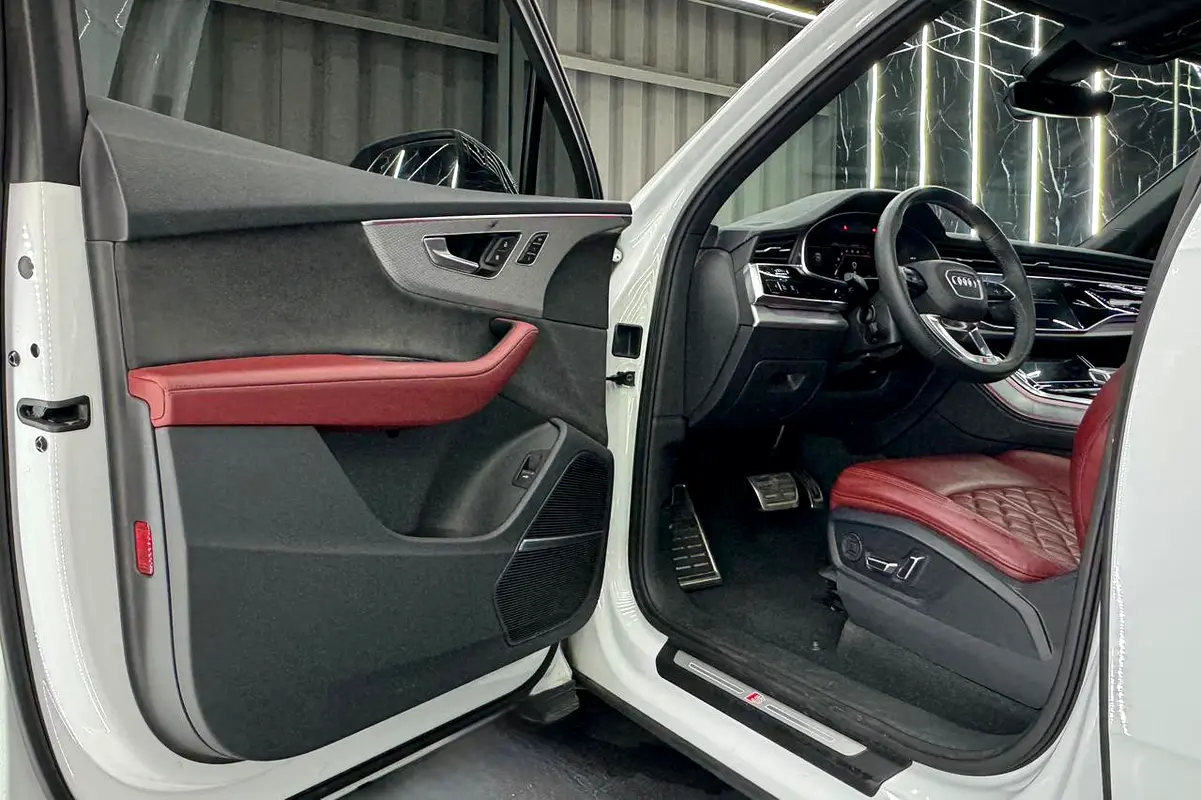 AUDI SQ7 4.0 TFSI quattro 2024 - photo 10 - Import Émirats | International Cars