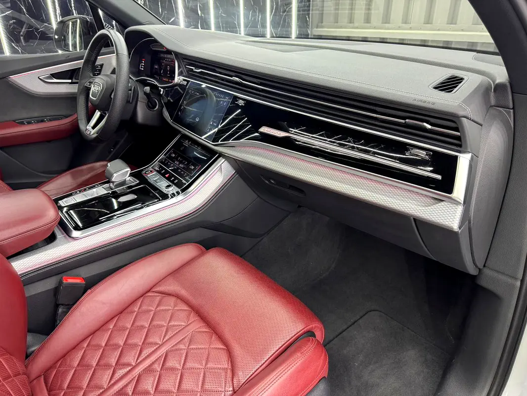 AUDI SQ7 4.0 TFSI quattro 2024 - photo 12 - Import Émirats | International Cars