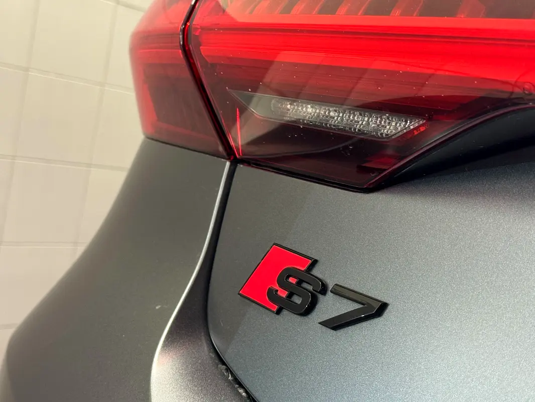 AUDI S7 4.0 TFSI quattro 2024 - photo 7 - Import Émirats | International Cars