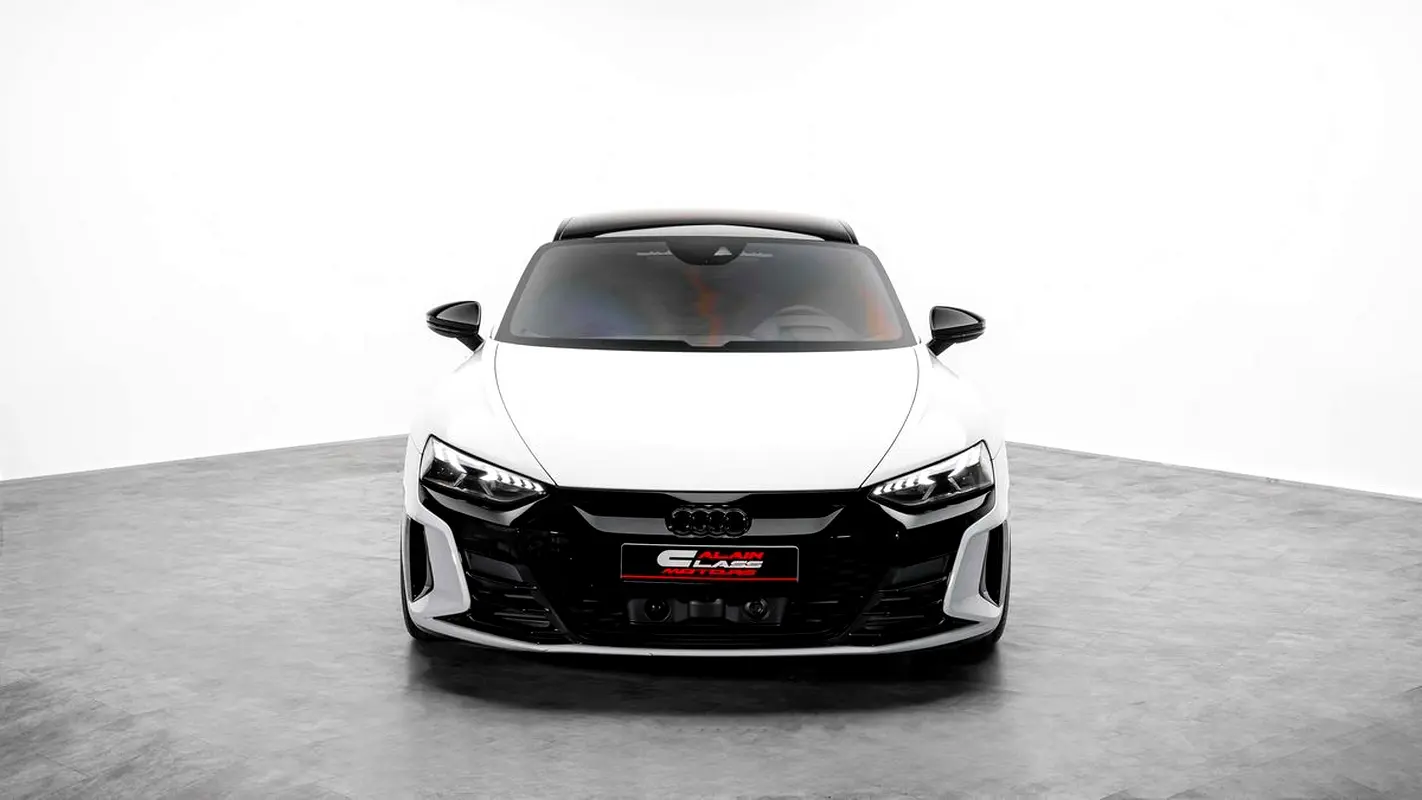 AUDI e-tron GT quattro 2023 - photo 3 - Import Émirats | International Cars