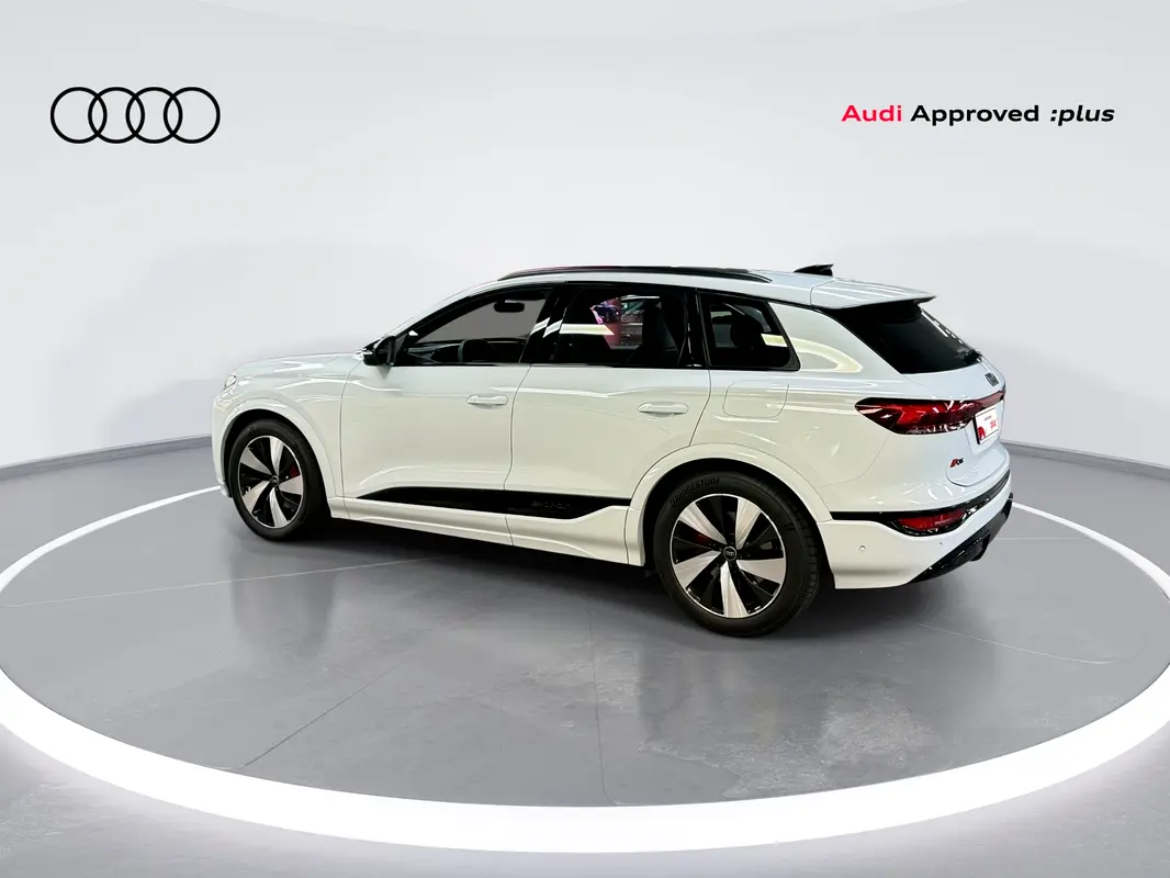 AUDI Q6 e-tron Premium Plus 2025 - photo 4 - Import Émirats | International Cars