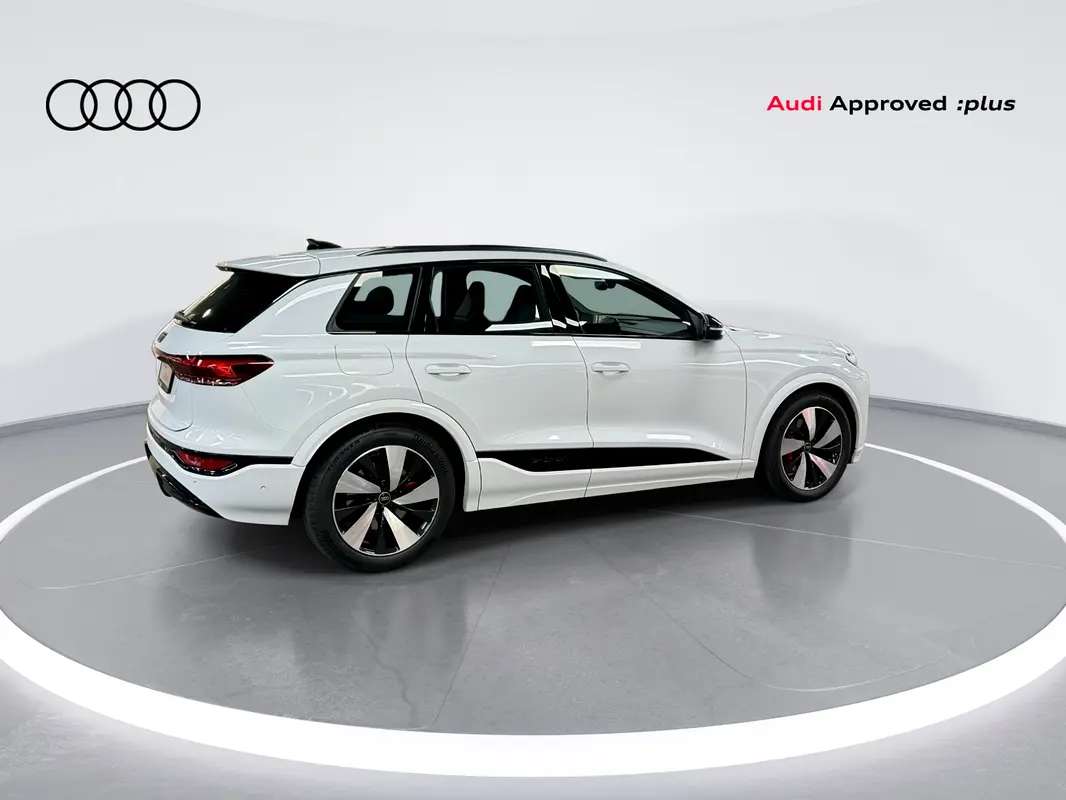 AUDI Q6 e-tron Premium Plus 2025 - photo 6 - Import Émirats | International Cars
