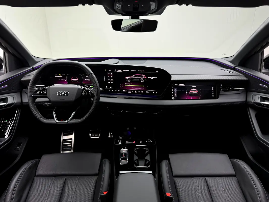 AUDI Q6 e-tron Premium Plus 2025 - photo 8 - Import Émirats | International Cars