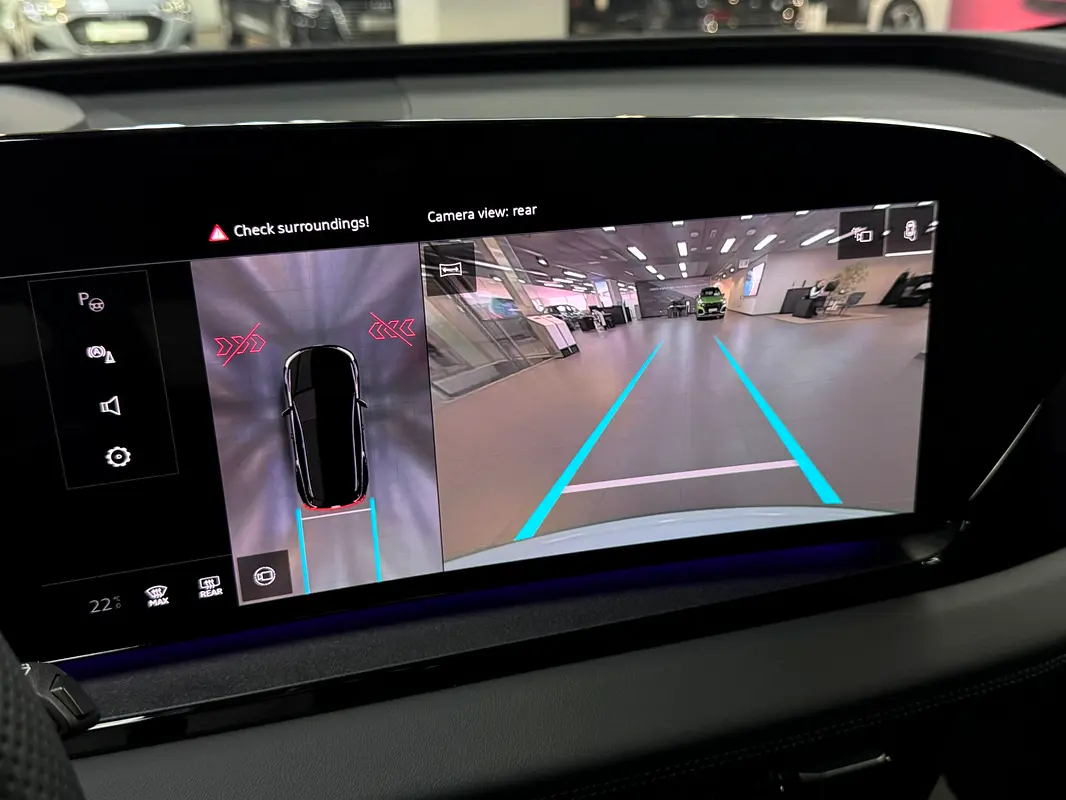 AUDI Q6 e-tron Premium Plus 2025 - photo 9 - Import Émirats | International Cars