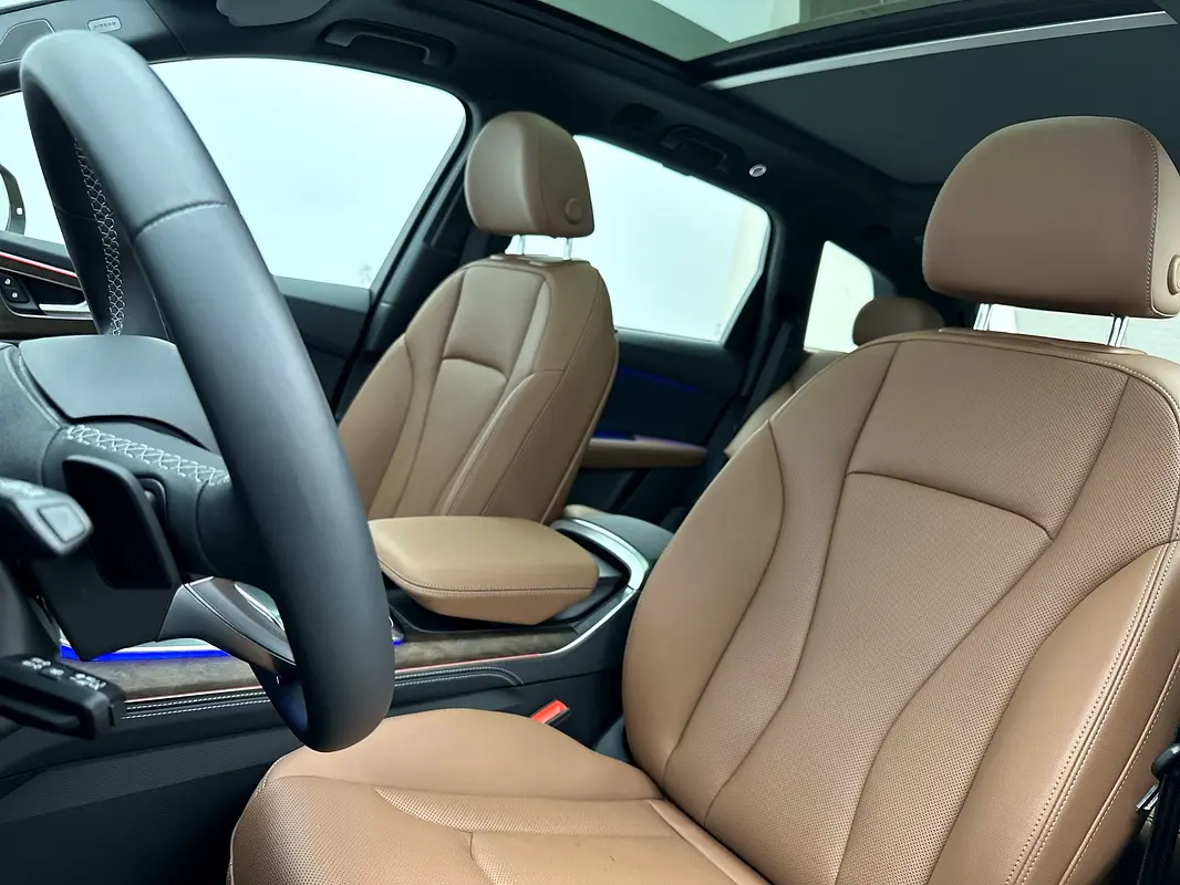 AUDI Q7 55 TFSI quattro S line 2025 - photo 10 - Import Émirats | International Cars