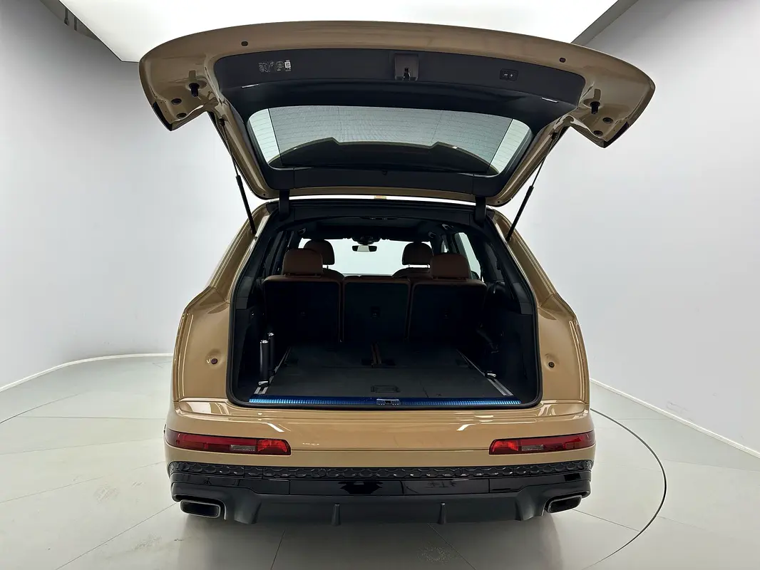 AUDI Q7 55 TFSI quattro S line 2025 - photo 6 - Import Émirats | International Cars