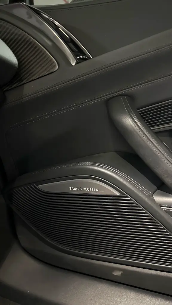 AUDI R8 V10 quattro 2017 - photo 6 - Import Émirats | International Cars