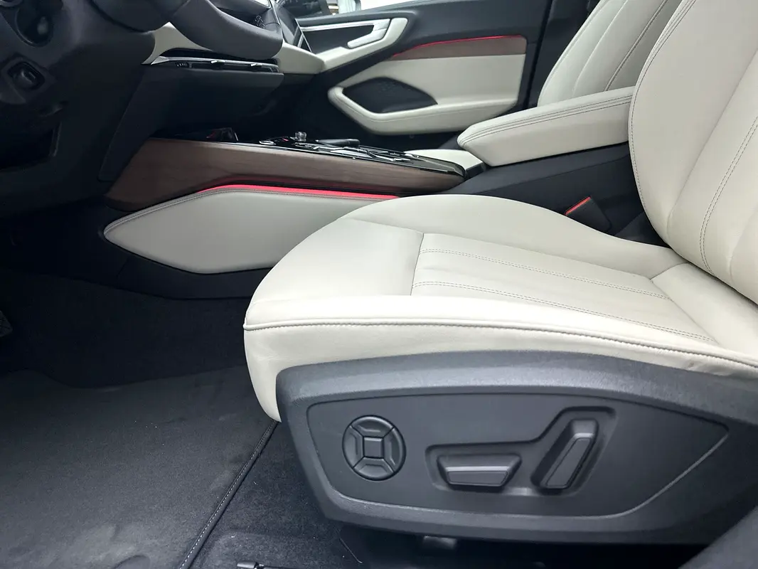 AUDI A5 2.0 TFSI 2025 - photo 10 - Import Émirats | International Cars