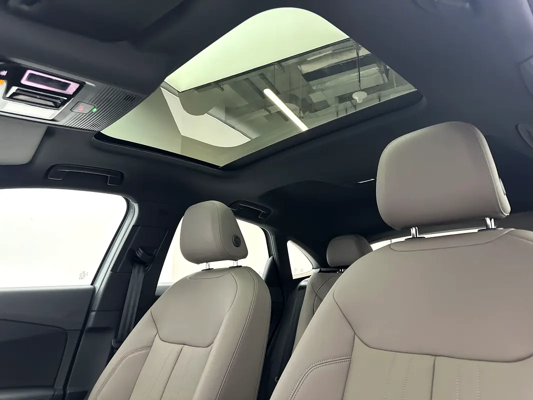 AUDI Q3 Other 2026 - photo 12 - Import Émirats | International Cars