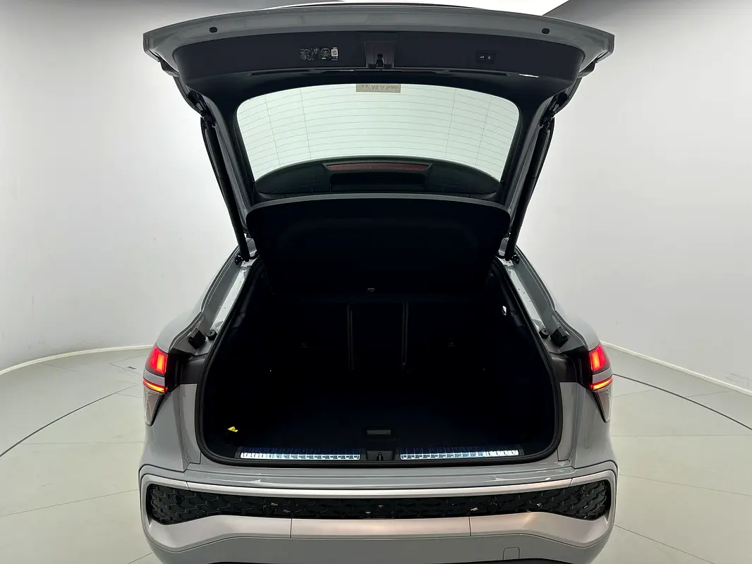 AUDI Q3 Other 2026 - photo 6 - Import Émirats | International Cars