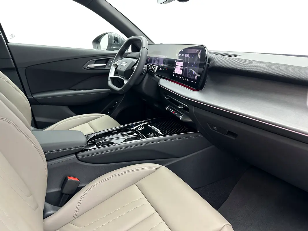 AUDI Q3 Other 2026 - photo 10 - Import Émirats | International Cars