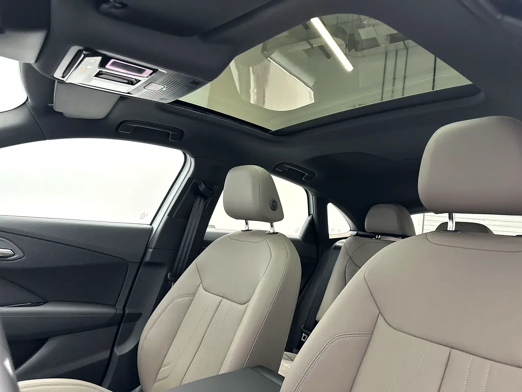 AUDI Q3 Other 2026 - photo 12 - Import Émirats | International Cars