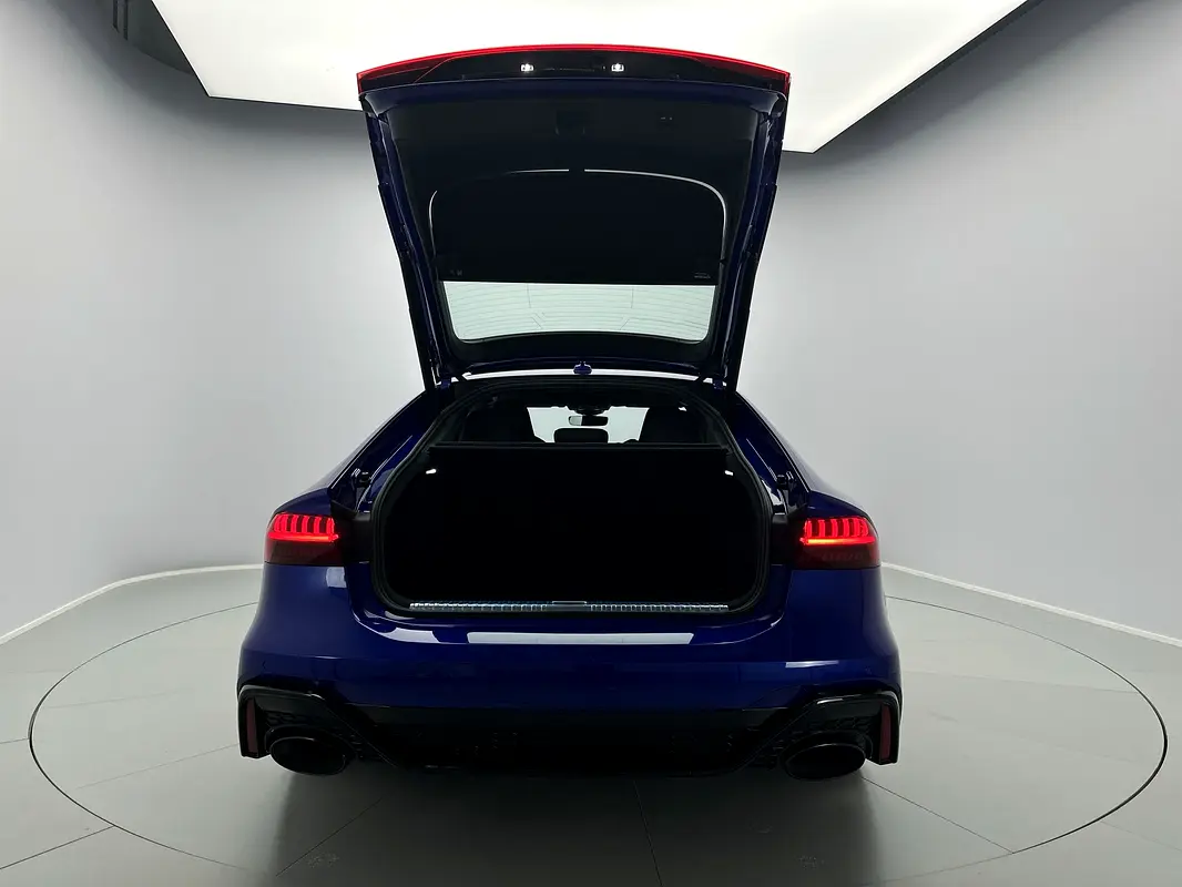 AUDI S7/RS7 4.0 TFSI quattro 2023 - photo 6 - Import Émirats | International Cars