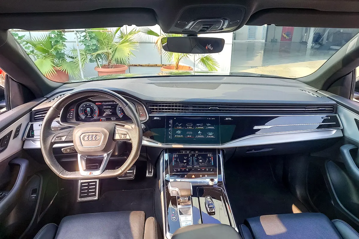 AUDI Q8 55 TFSI quattro S line 2022 - photo 10 - Import Émirats | International Cars