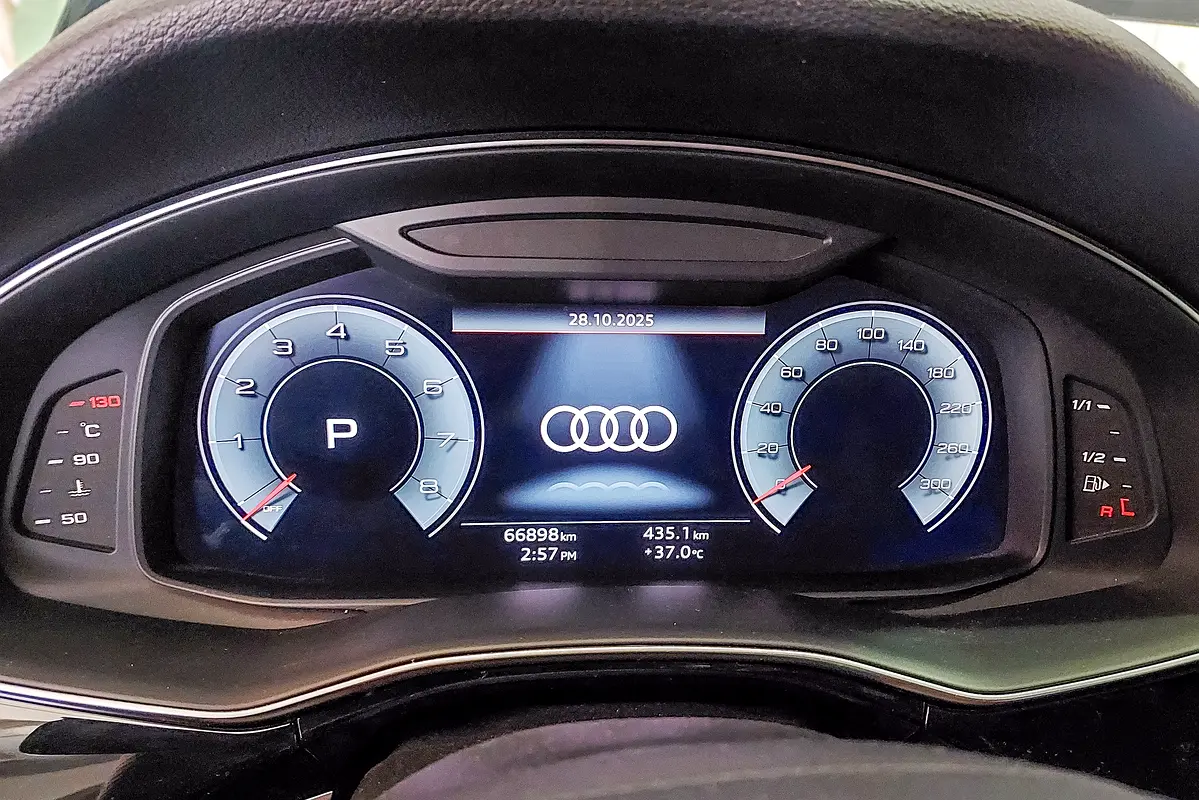 AUDI Q8 55 TFSI quattro S line 2022 - photo 2 - Import Émirats | International Cars