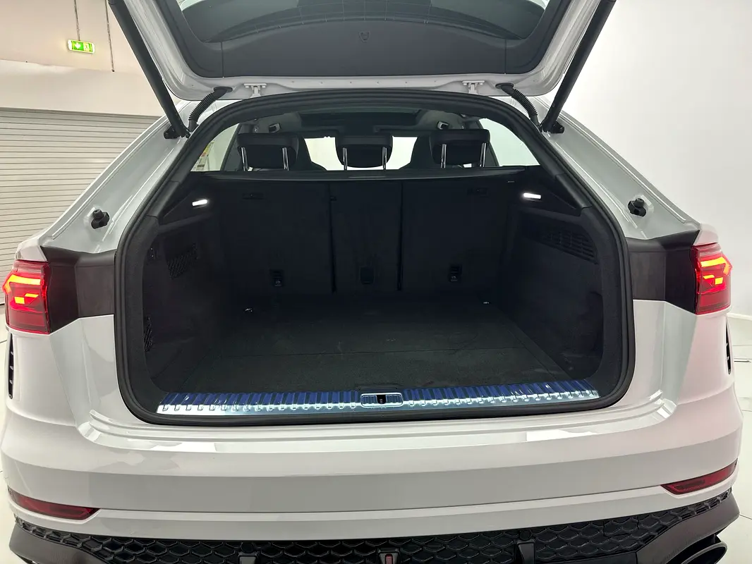 AUDI RS Q8 Carbon Black Edition 2025 - photo 3 - Import Émirats | International Cars