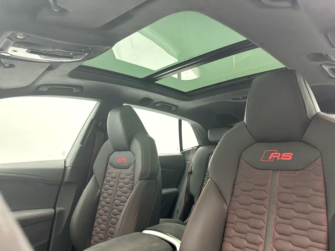 AUDI RS Q8 Carbon Black Edition 2025 - photo 8 - Import Émirats | International Cars