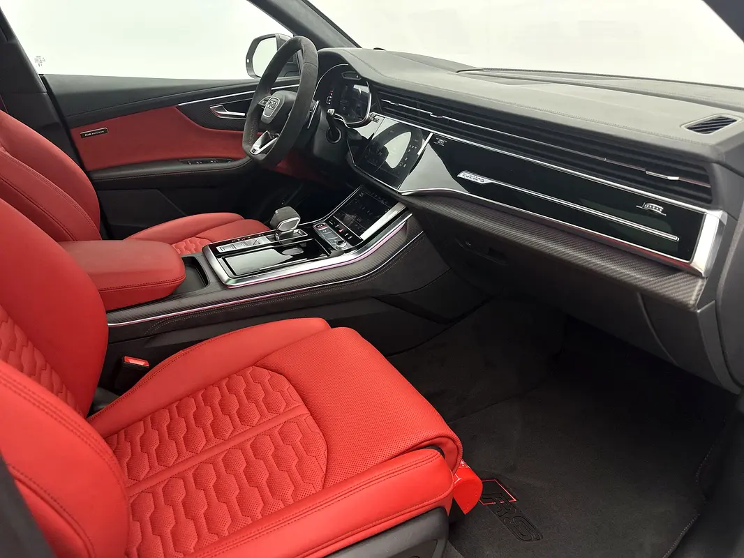AUDI RS Q8 4.0 TFSI quattro 2023 - photo 10 - Import Émirats | International Cars