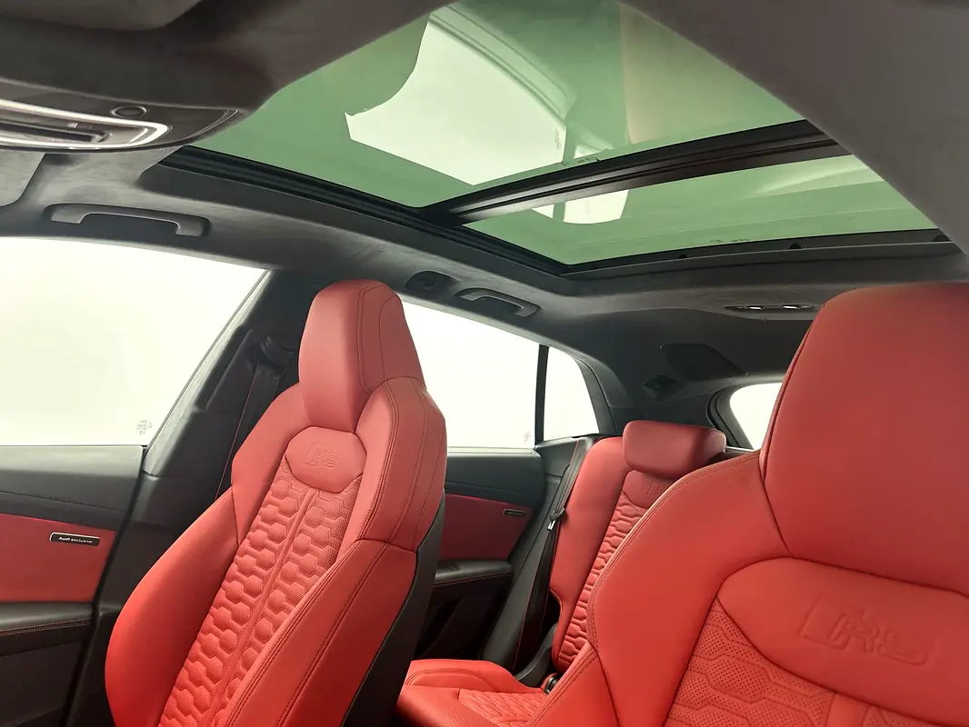 AUDI RS Q8 4.0 TFSI quattro 2023 - photo 12 - Import Émirats | International Cars