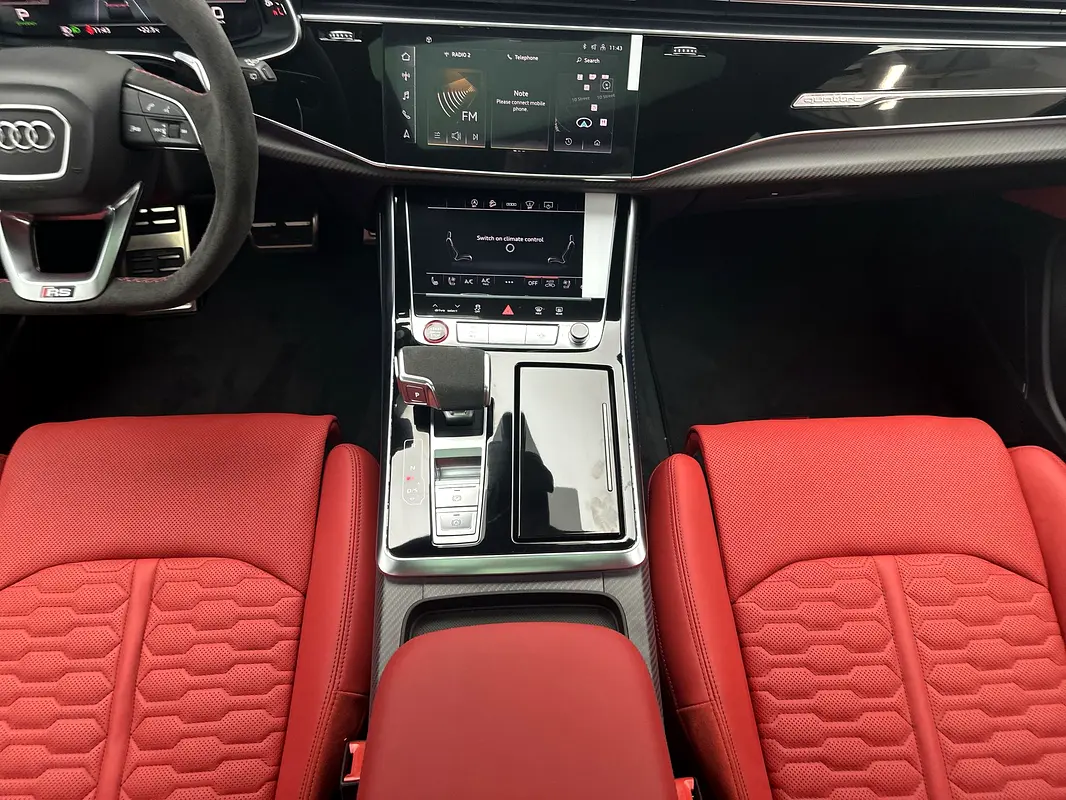 AUDI RS Q8 4.0 TFSI quattro 2023 - photo 9 - Import Émirats | International Cars